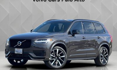 2023 Volvo XC90 Ultimate Dark