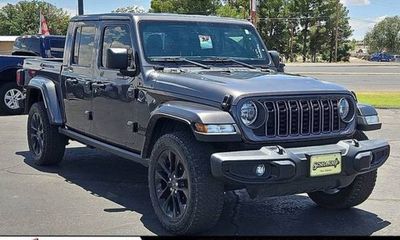 2024 Jeep Gladiator Sport