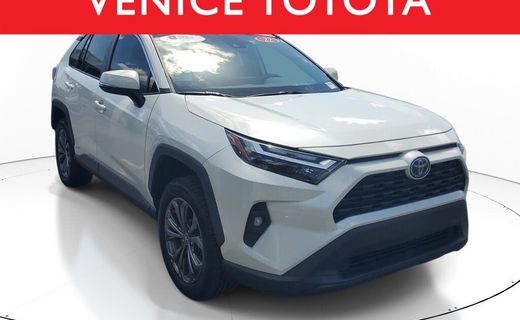 2022 Toyota RAV4 XLE Premium