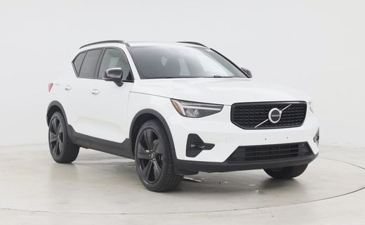 2023 Volvo XC40 Plus Dark