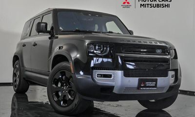 2022 Land Rover Defender 110 SE