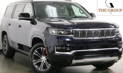 2023 Jeep Grand Wagoneer Base