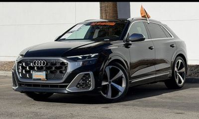2024 Audi SQ8 Quattro Premium Plus