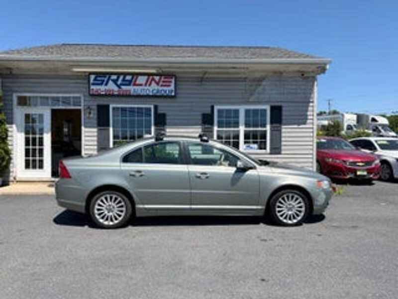 2008 Volvo S80 — a typically priced live listing