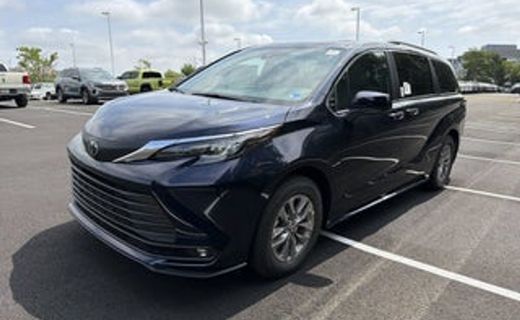 2026 Toyota Sienna XLE