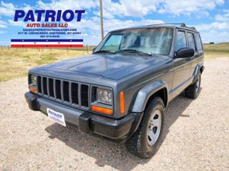 2000 Jeep Cherokee — a typically priced live listing