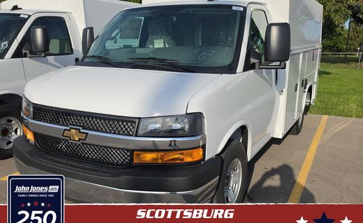 2026 Chevrolet Express 3500 Cutaway 139