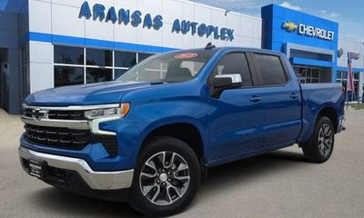 2023 Chevrolet Silverado LT