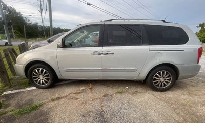 2012 Kia Sedona GLS