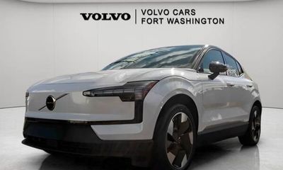 2025 Volvo EX30 Plus