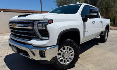 2024 Chevrolet Silverado HD LTZ