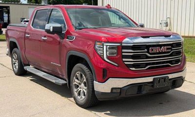 2024 GMC Sierra SLT