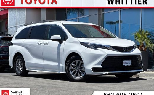 2026 Toyota Sienna LE