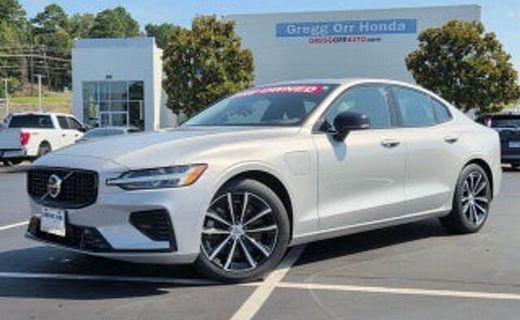 2023 Volvo S60 Plus Dark