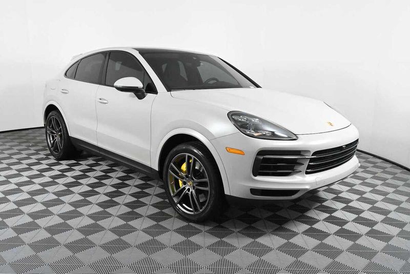 2021 Porsche Cayenne — a typically priced live listing