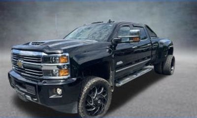 2017 Chevrolet Silverado High Country