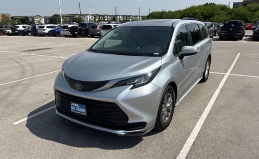 2021 Toyota Sienna LE