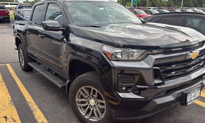 2024 Chevrolet Colorado LT