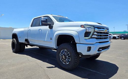 2026 Chevrolet Silverado HD High Country