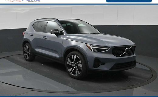 2023 Volvo XC40 Plus Dark