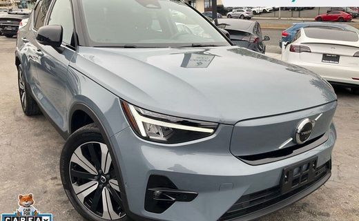 2023 Volvo XC40 Plus Dark