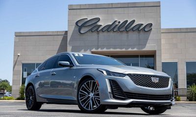 2023 Cadillac CT5 Luxury
