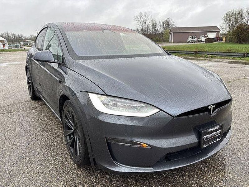 2022 Tesla Model X — a typically priced live listing
