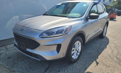 2022 Ford Escape SE Fhev