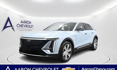 2024 Cadillac Lyriq Tech 1