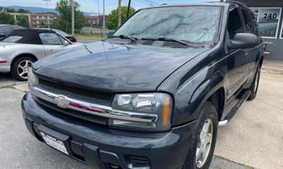 2004 Chevrolet Trailblazer LS