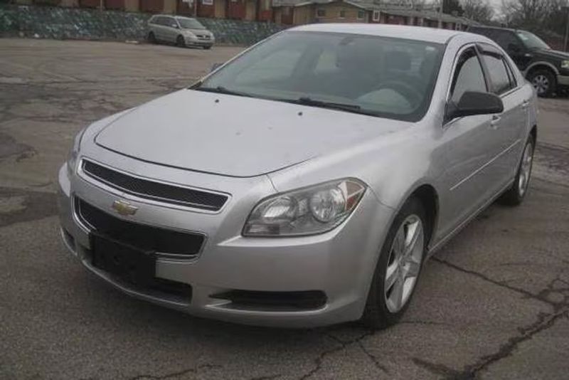 2010 Chevrolet Malibu — a typically priced live listing