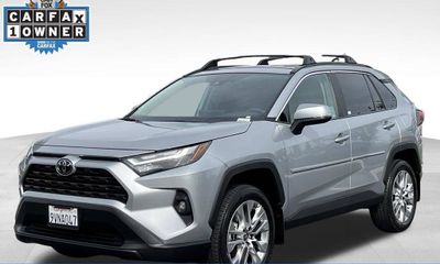2025 Toyota RAV4 XLE Premium