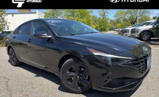 2023 Hyundai Elantra SE