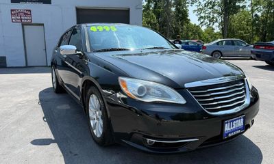 2013 Chrysler 200 Limited Sedan