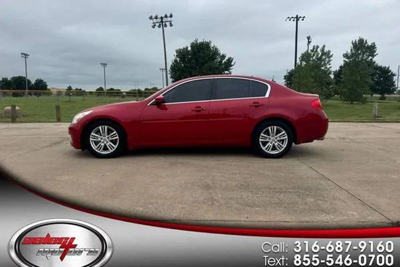 2009 Infiniti G37 — a typically priced live listing