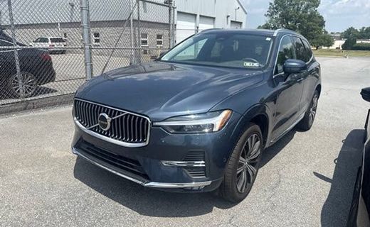 2023 Volvo XC60 Plus Bright