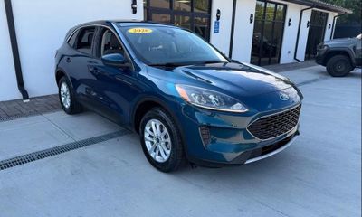 2020 Ford Escape SE