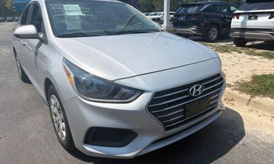 2020 Hyundai Accent SE AND SEL