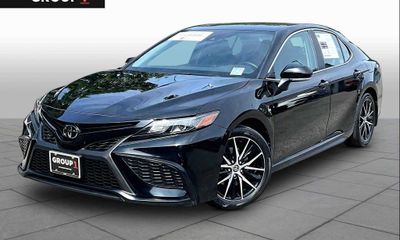 2024 Toyota Camry SE