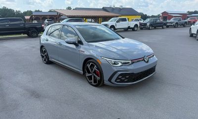 2024 Volkswagen Golf GTI SE