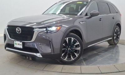 2024 Mazda CX-90 Premium Package