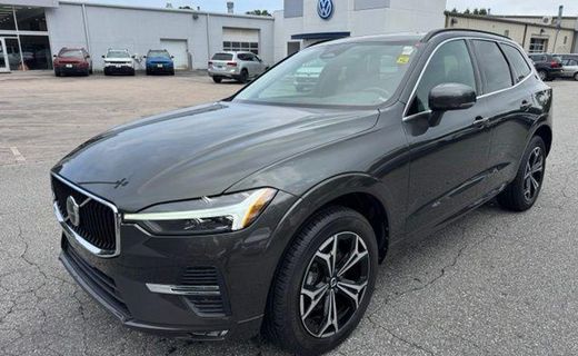 2022 Volvo XC60 Momentum Excl S60