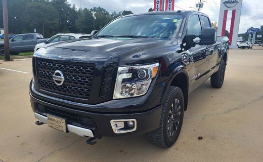 2017 Nissan Titan