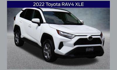 2022 Toyota RAV4 XLE