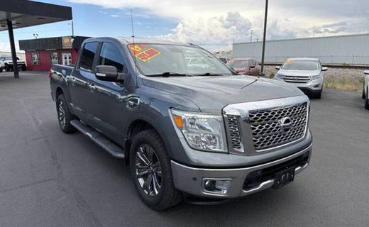 2017 Nissan Titan SV
