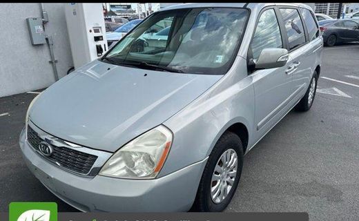 2012 Kia Sedona GL