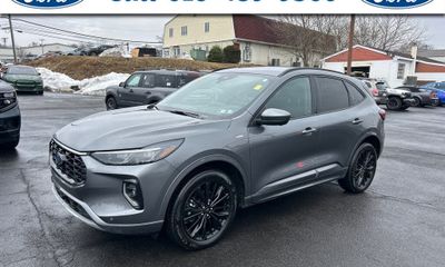2023 Ford Escape ST Line Elite