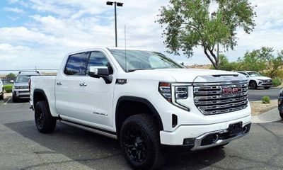 2023 GMC Sierra Denali