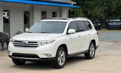 2013 Toyota Highlander Base