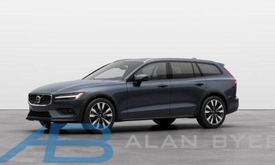 2026 Volvo V60CC Ultra